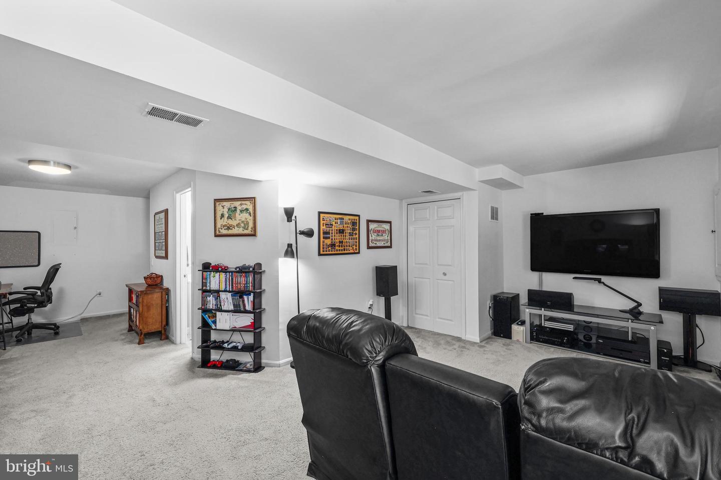 3260 TAYLOE CT, HERNDON, Virginia 20171, 3 Bedrooms Bedrooms, ,2 BathroomsBathrooms,Residential,For sale,3260 TAYLOE CT,VAFX2260598 MLS # VAFX2260598