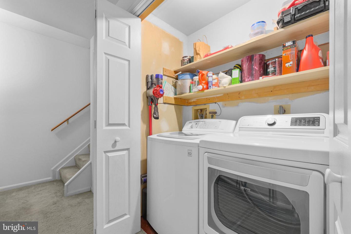 3260 TAYLOE CT, HERNDON, Virginia 20171, 3 Bedrooms Bedrooms, ,2 BathroomsBathrooms,Residential,For sale,3260 TAYLOE CT,VAFX2260598 MLS # VAFX2260598