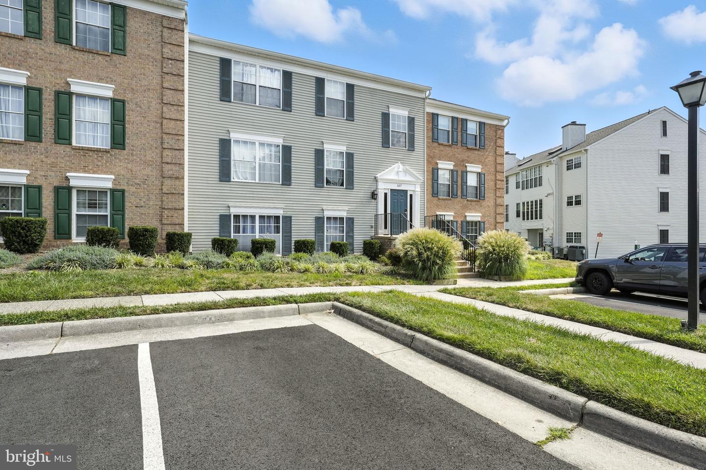 107 PROSPERITY AVE SE, LEESBURG, Virginia 20175, 3 Bedrooms Bedrooms, ,2 BathroomsBathrooms,Residential,For sale,107 PROSPERITY AVE SE,VALO2104354 MLS # VALO2104354