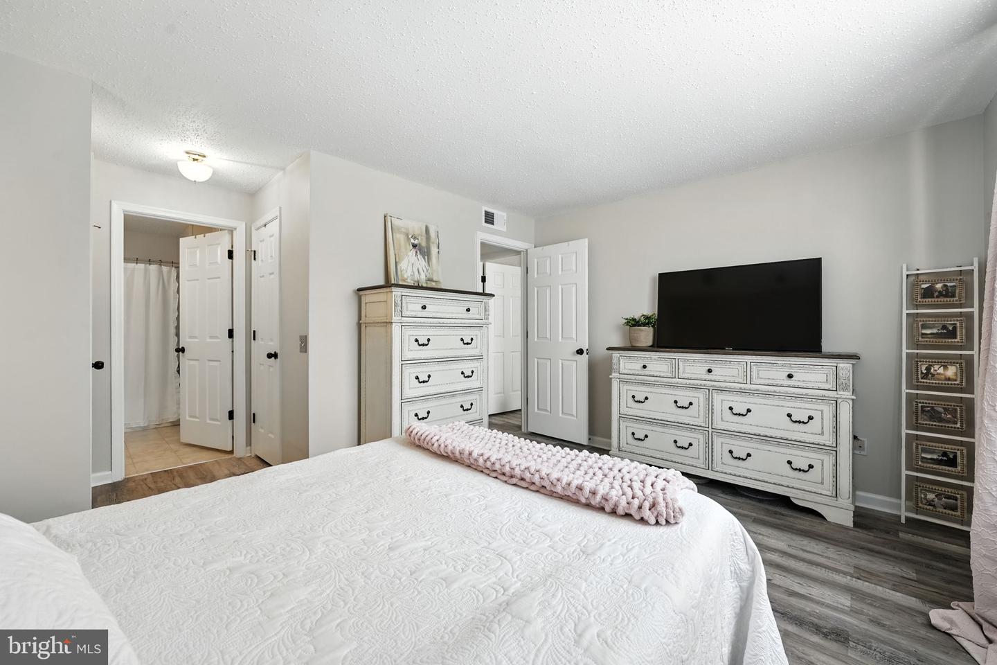 107 PROSPERITY AVE SE, LEESBURG, Virginia 20175, 3 Bedrooms Bedrooms, ,2 BathroomsBathrooms,Residential,For sale,107 PROSPERITY AVE SE,VALO2104354 MLS # VALO2104354
