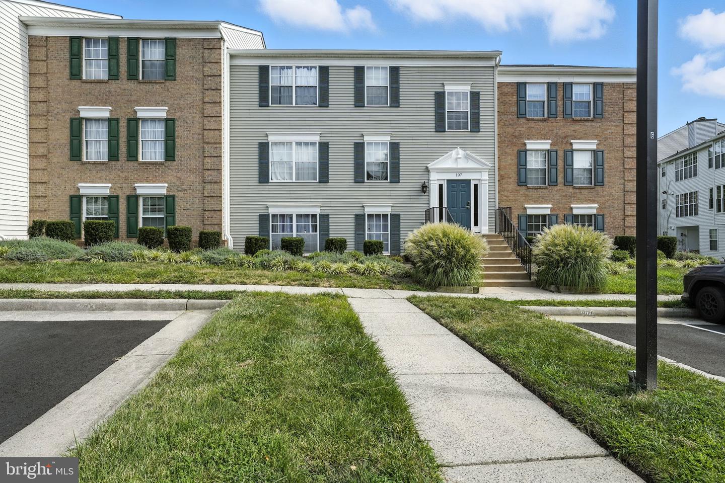107 PROSPERITY AVE SE, LEESBURG, Virginia 20175, 3 Bedrooms Bedrooms, ,2 BathroomsBathrooms,Residential,For sale,107 PROSPERITY AVE SE,VALO2104354 MLS # VALO2104354