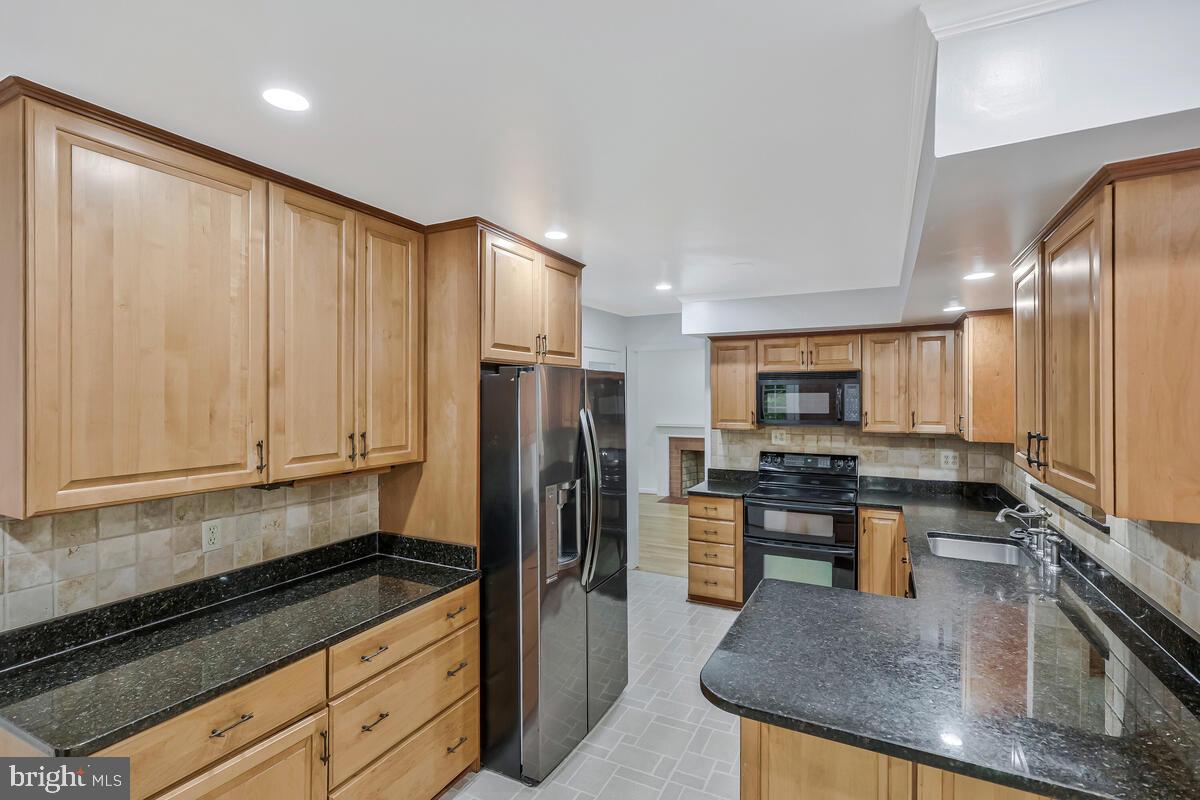 5156 LINETTE LN, ANNANDALE, Virginia 22003, 4 Bedrooms Bedrooms, ,3 BathroomsBathrooms,Residential,For sale,5156 LINETTE LN,VAFX2260638 MLS # VAFX2260638