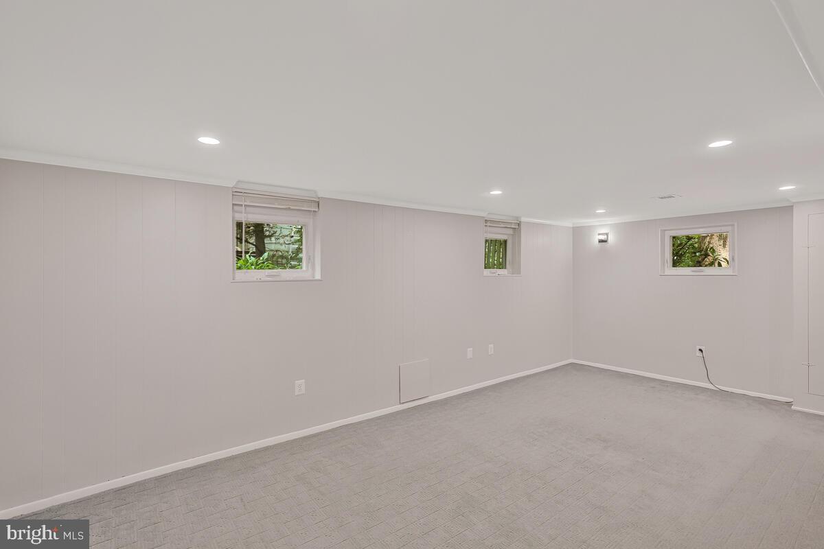 5156 LINETTE LN, ANNANDALE, Virginia 22003, 4 Bedrooms Bedrooms, ,3 BathroomsBathrooms,Residential,For sale,5156 LINETTE LN,VAFX2260638 MLS # VAFX2260638