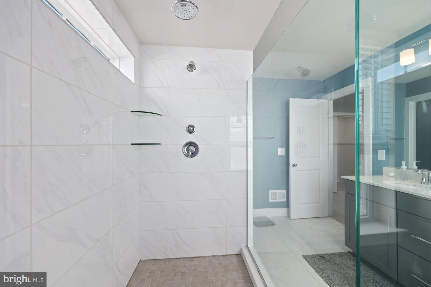 1544 MEADOWLARK GLEN RD, DUMFRIES, Virginia 22026, 3 Bedrooms Bedrooms, ,2 BathroomsBathrooms,Residential,For sale,1544 MEADOWLARK GLEN RD,VAPW2101298 MLS # VAPW2101298