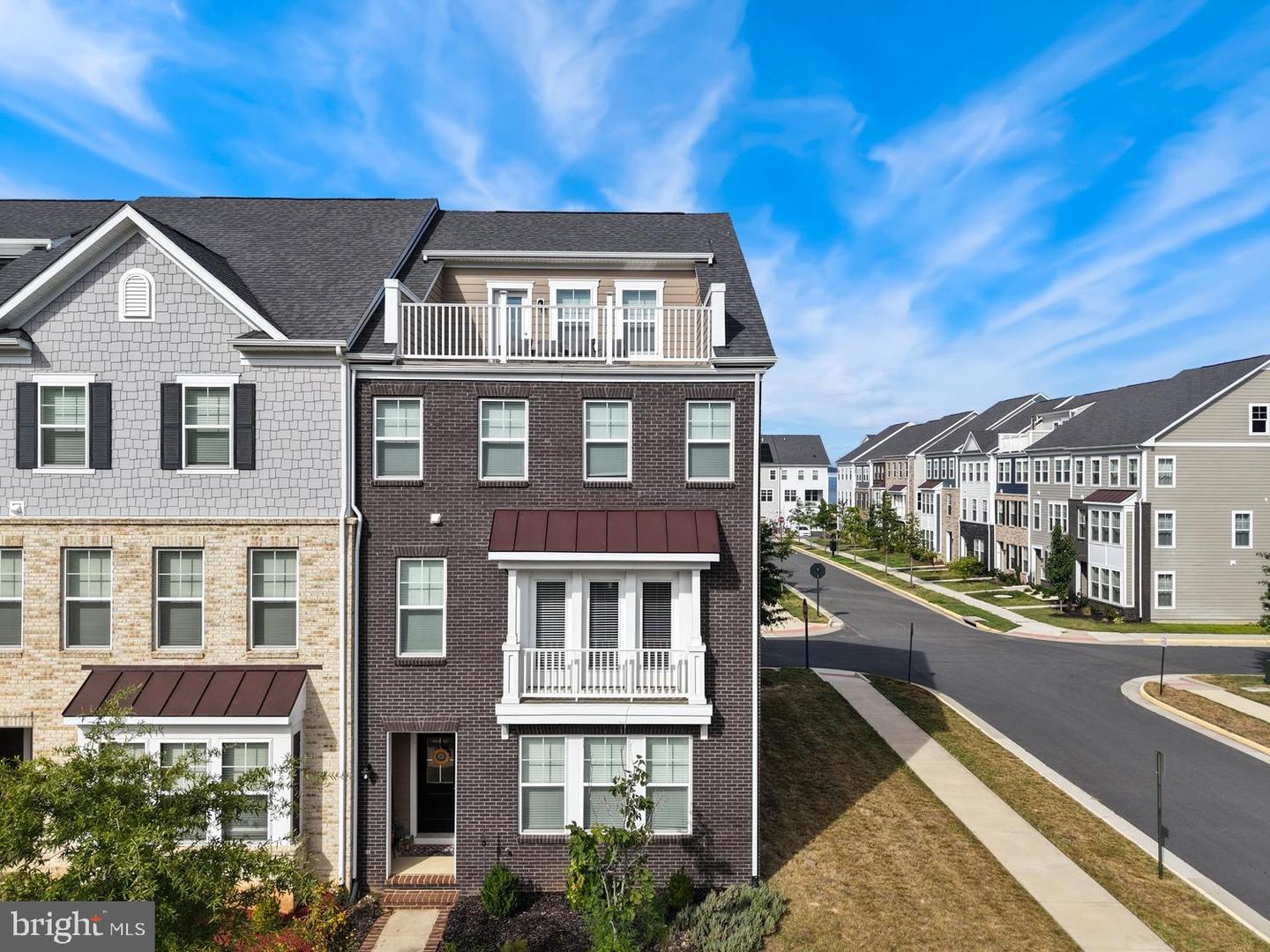 1544 MEADOWLARK GLEN RD, DUMFRIES, Virginia 22026, 3 Bedrooms Bedrooms, ,2 BathroomsBathrooms,Residential,For sale,1544 MEADOWLARK GLEN RD,VAPW2101298 MLS # VAPW2101298