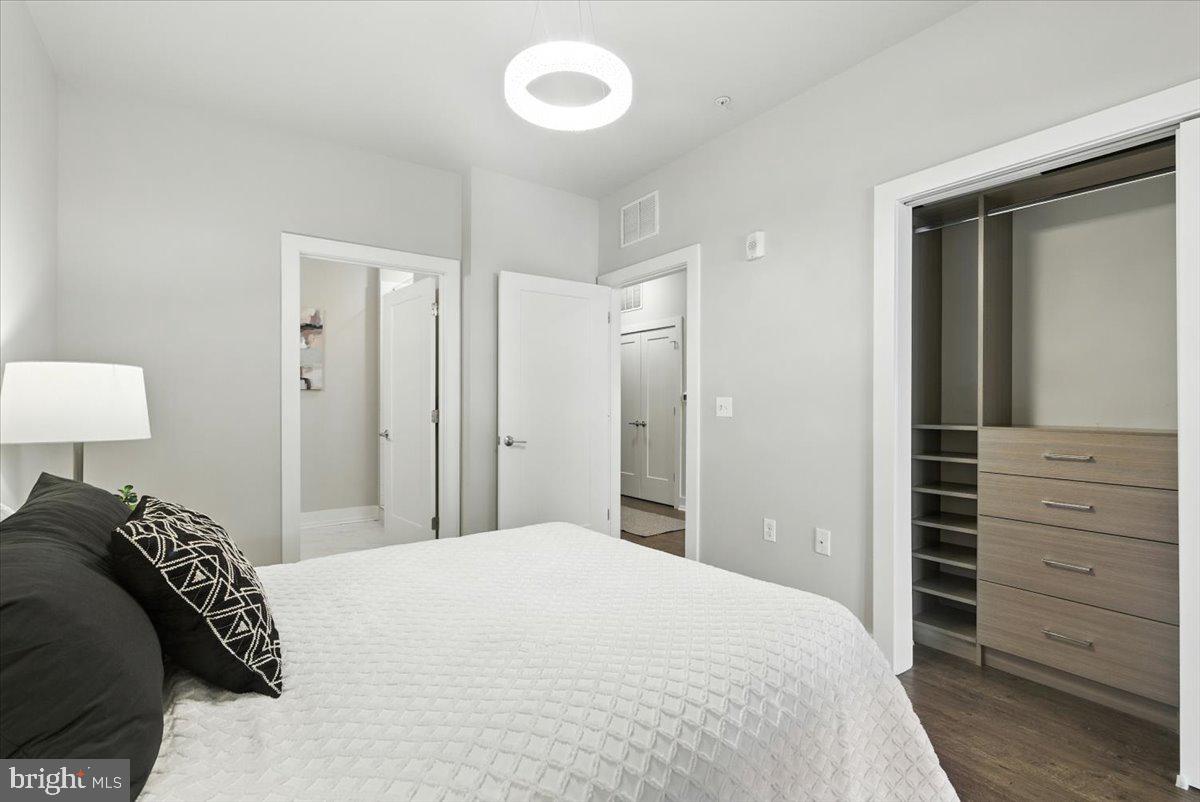 1800 MOUNT VERNON AVE #102, ALEXANDRIA, Virginia 22301, 1 Bedroom Bedrooms, ,1 BathroomBathrooms,Residential,For sale,1800 MOUNT VERNON AVE #102,VAAX2048490 MLS # VAAX2048490