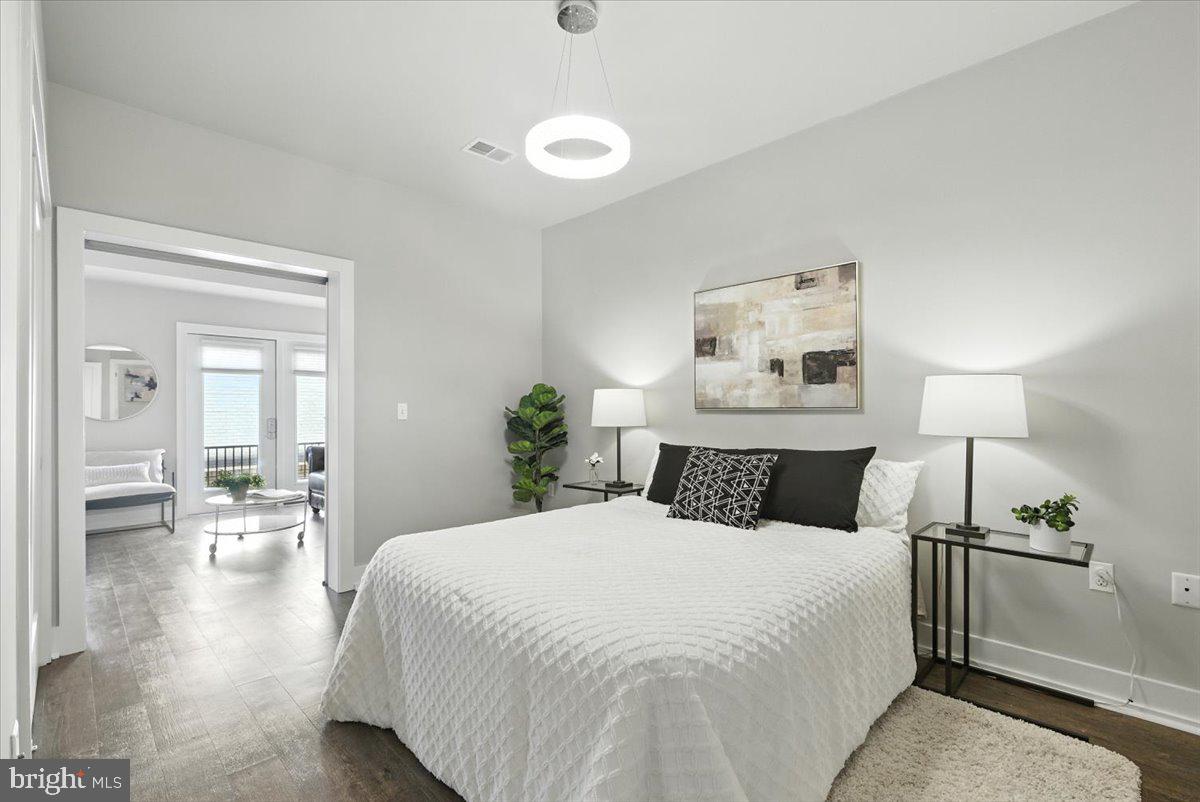 1800 MOUNT VERNON AVE #102, ALEXANDRIA, Virginia 22301, 1 Bedroom Bedrooms, ,1 BathroomBathrooms,Residential,For sale,1800 MOUNT VERNON AVE #102,VAAX2048490 MLS # VAAX2048490