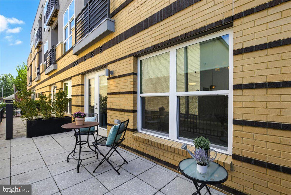 1800 MOUNT VERNON AVE #102, ALEXANDRIA, Virginia 22301, 1 Bedroom Bedrooms, ,1 BathroomBathrooms,Residential,For sale,1800 MOUNT VERNON AVE #102,VAAX2048490 MLS # VAAX2048490