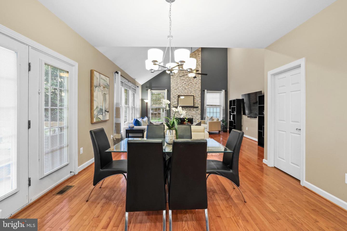 3825 HIGHLAND OAKS DR, FAIRFAX, Virginia 22033, 5 Bedrooms Bedrooms, ,4 BathroomsBathrooms,Residential,For sale,3825 HIGHLAND OAKS DR,VAFX2260710 MLS # VAFX2260710