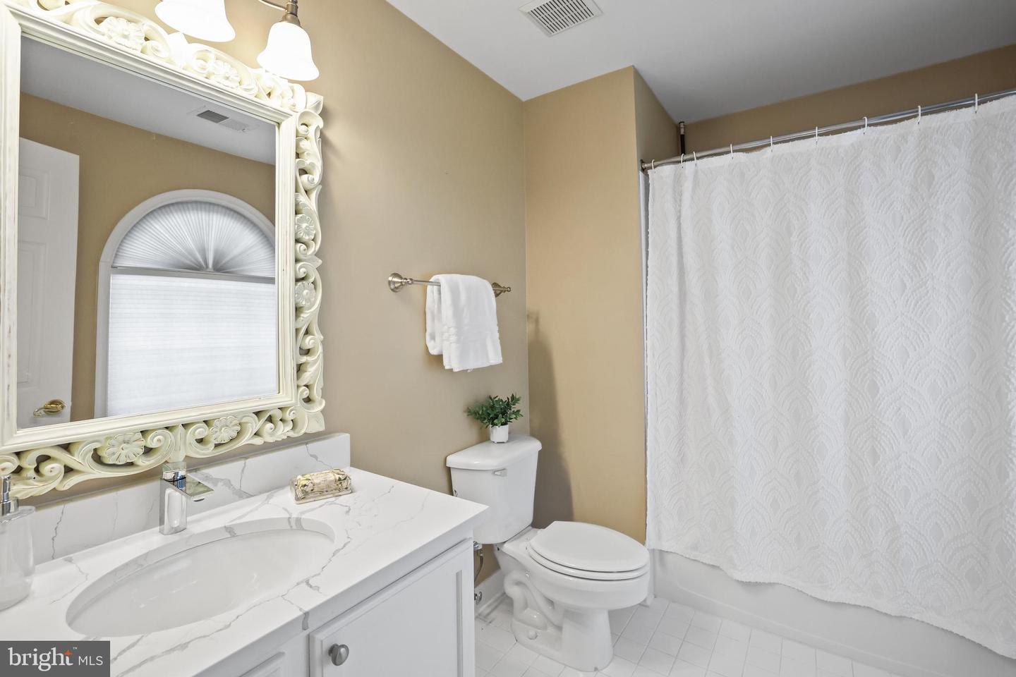 3825 HIGHLAND OAKS DR, FAIRFAX, Virginia 22033, 5 Bedrooms Bedrooms, ,4 BathroomsBathrooms,Residential,For sale,3825 HIGHLAND OAKS DR,VAFX2260710 MLS # VAFX2260710