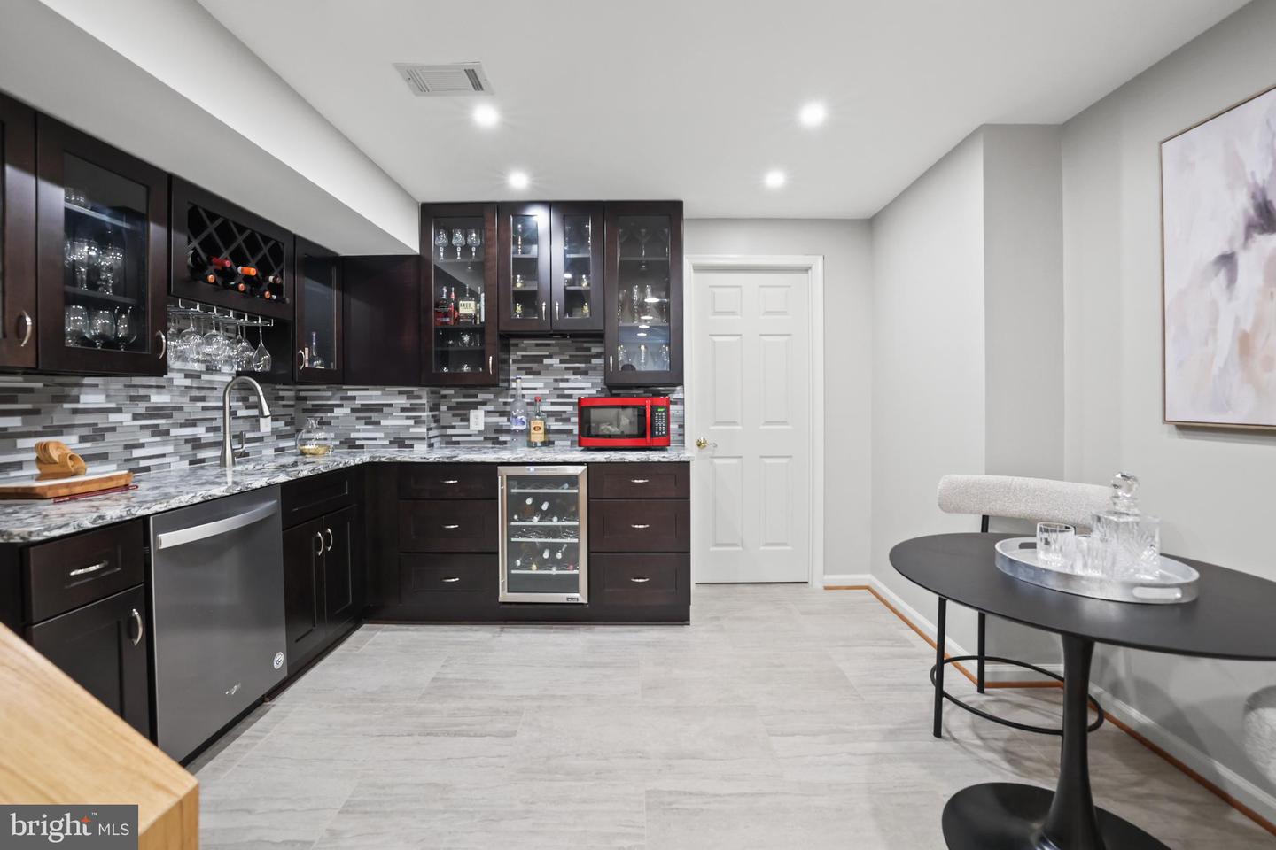 3825 HIGHLAND OAKS DR, FAIRFAX, Virginia 22033, 5 Bedrooms Bedrooms, ,4 BathroomsBathrooms,Residential,For sale,3825 HIGHLAND OAKS DR,VAFX2260710 MLS # VAFX2260710
