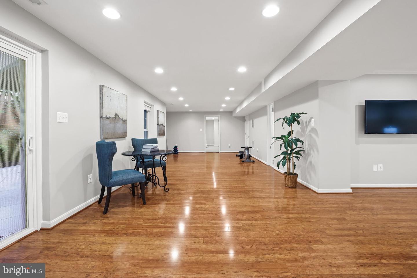 3825 HIGHLAND OAKS DR, FAIRFAX, Virginia 22033, 5 Bedrooms Bedrooms, ,4 BathroomsBathrooms,Residential,For sale,3825 HIGHLAND OAKS DR,VAFX2260710 MLS # VAFX2260710