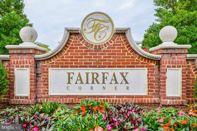 3825 HIGHLAND OAKS DR, FAIRFAX, Virginia 22033, 5 Bedrooms Bedrooms, ,4 BathroomsBathrooms,Residential,For sale,3825 HIGHLAND OAKS DR,VAFX2260710 MLS # VAFX2260710