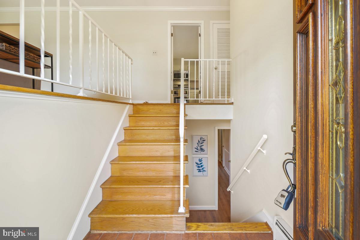8823 PEABODY ST, MANASSAS, Virginia 20110, 6 Bedrooms Bedrooms, ,3 BathroomsBathrooms,Residential,For sale,8823 PEABODY ST,VAMN2009188 MLS # VAMN2009188