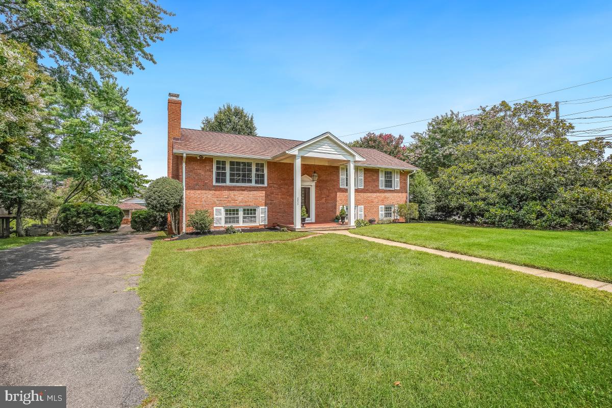 8823 PEABODY ST, MANASSAS, Virginia 20110, 6 Bedrooms Bedrooms, ,3 BathroomsBathrooms,Residential,For sale,8823 PEABODY ST,VAMN2009188 MLS # VAMN2009188