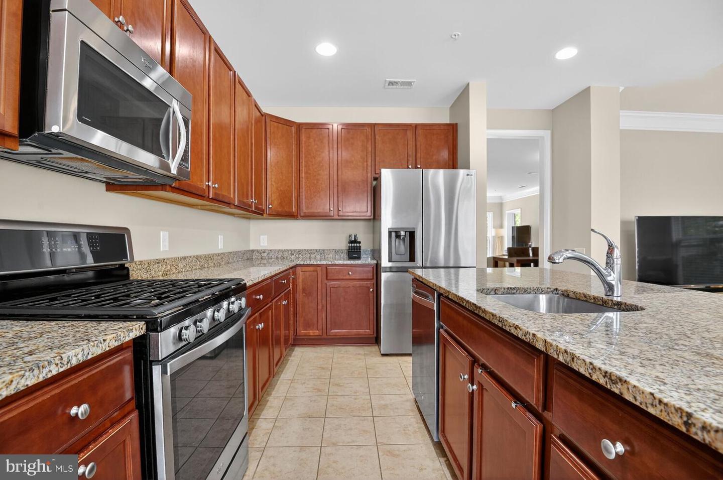 3006 RITTENHOUSE CIR #28, FAIRFAX, Virginia 22031, 3 Bedrooms Bedrooms, ,2 BathroomsBathrooms,Residential,For sale,3006 RITTENHOUSE CIR #28,VAFX2260734 MLS # VAFX2260734