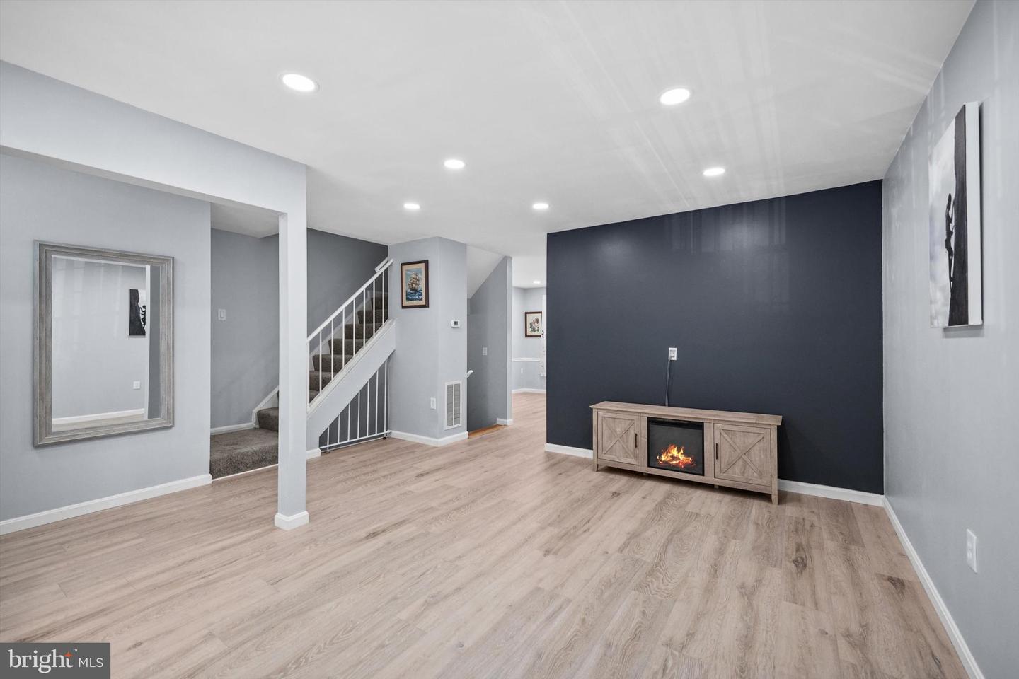 10338 LATNEY RD, FAIRFAX, Virginia 22032, 3 Bedrooms Bedrooms, 7 Rooms Rooms,3 BathroomsBathrooms,Residential,For sale,10338 LATNEY RD,VAFX2260754 MLS # VAFX2260754