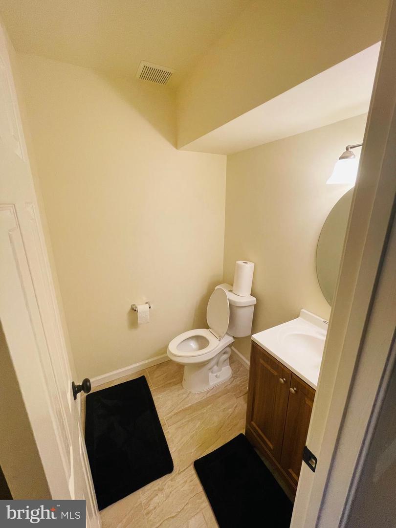 43005 BEACHALL ST, CHANTILLY, Virginia 20152, 3 Bedrooms Bedrooms, ,2 BathroomsBathrooms,Residential,For sale,43005 BEACHALL ST,VALO2104438 MLS # VALO2104438