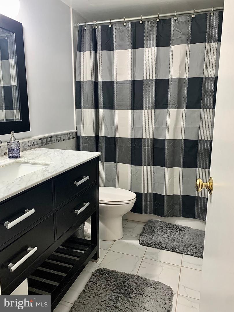 5911 EDSALL RD #801, ALEXANDRIA, Virginia 22304, 2 Bedrooms Bedrooms, ,2 BathroomsBathrooms,Residential,For sale,5911 EDSALL RD #801,VAAX2048538 MLS # VAAX2048538