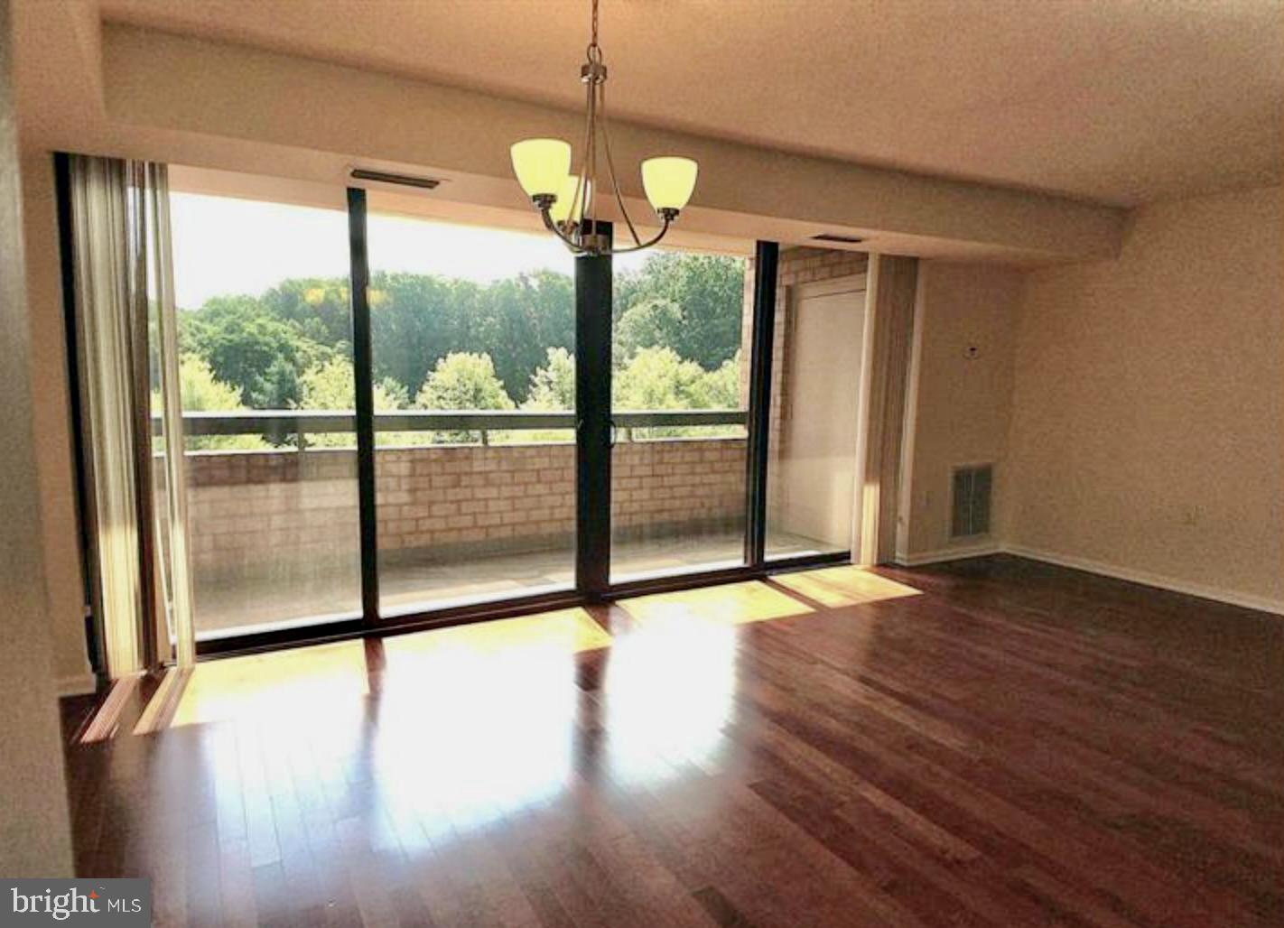 2230 GEORGE C MARSHALL DR #617, FALLS CHURCH, Virginia 22043, 2 Bedrooms Bedrooms, 7 Rooms Rooms,2 BathroomsBathrooms,Residential,For sale,2230 GEORGE C MARSHALL DR #617,VAFX2261006 MLS # VAFX2261006
