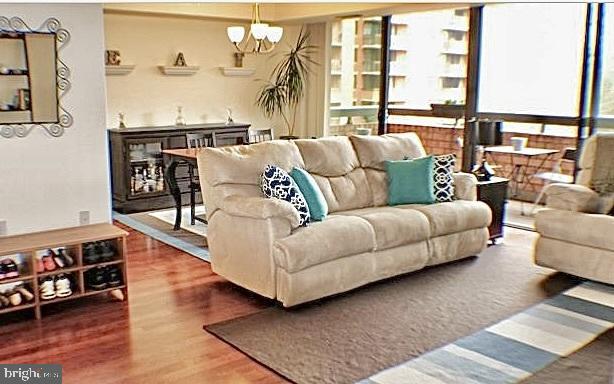 2230 GEORGE C MARSHALL DR #617, FALLS CHURCH, Virginia 22043, 2 Bedrooms Bedrooms, 7 Rooms Rooms,2 BathroomsBathrooms,Residential,For sale,2230 GEORGE C MARSHALL DR #617,VAFX2261006 MLS # VAFX2261006