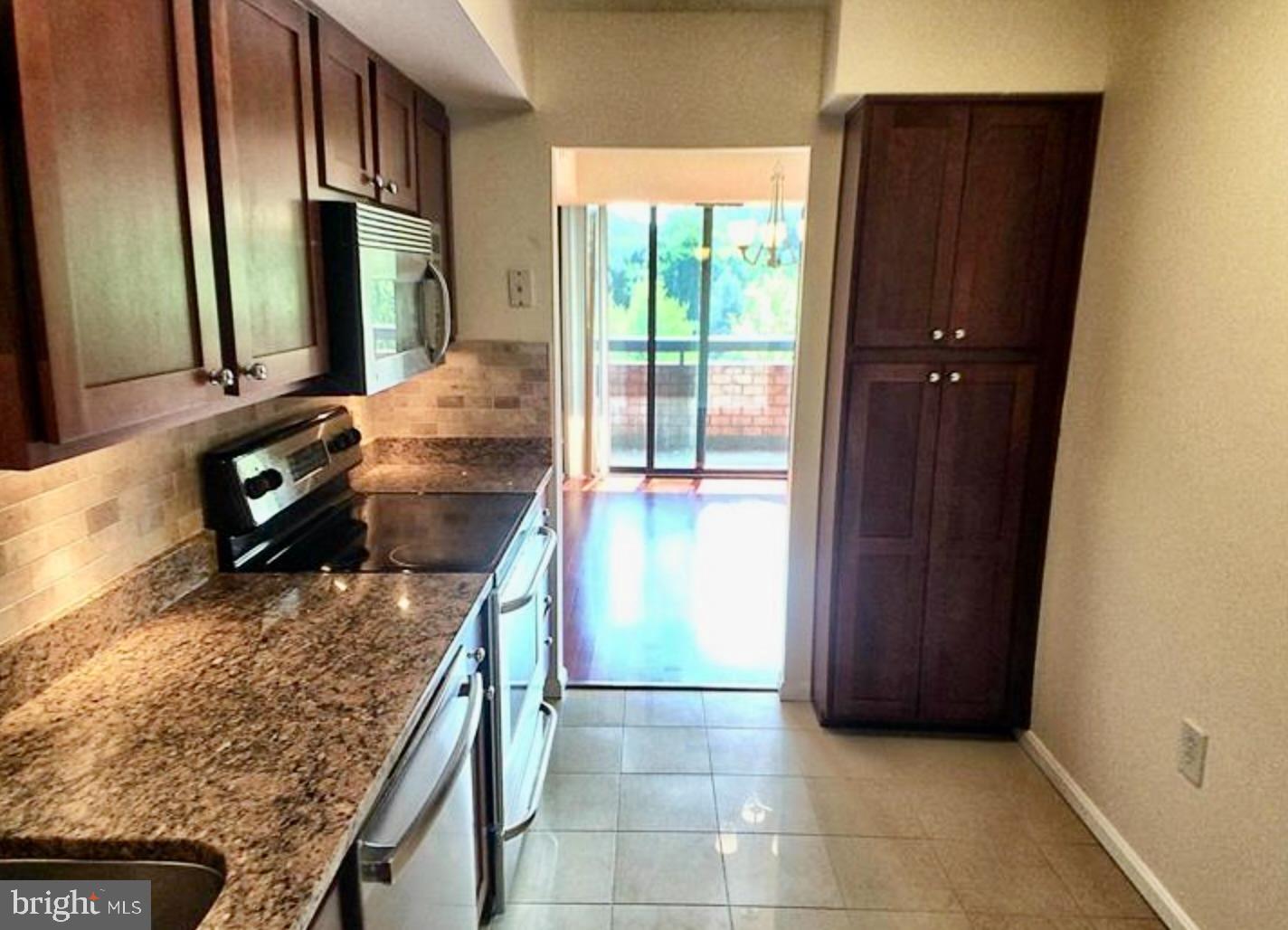 2230 GEORGE C MARSHALL DR #617, FALLS CHURCH, Virginia 22043, 2 Bedrooms Bedrooms, 7 Rooms Rooms,2 BathroomsBathrooms,Residential,For sale,2230 GEORGE C MARSHALL DR #617,VAFX2261006 MLS # VAFX2261006