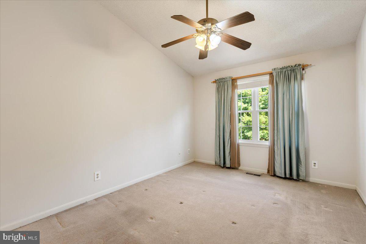 2624 MIRANDA CT, WOODBRIDGE, Virginia 22191, 3 Bedrooms Bedrooms, 2 Rooms Rooms,3 BathroomsBathrooms,Residential,For sale,2624 MIRANDA CT,VAPW2101428 MLS # VAPW2101428