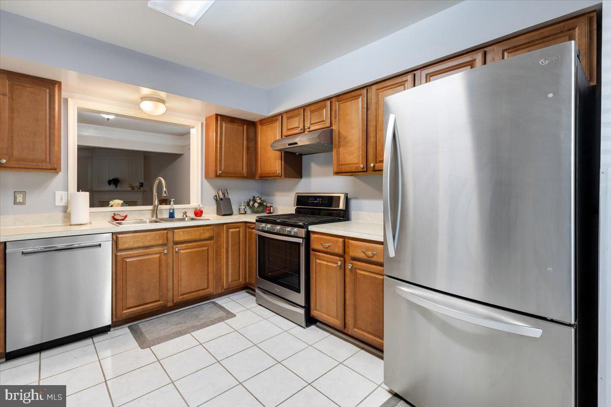 2624 MIRANDA CT, WOODBRIDGE, Virginia 22191, 3 Bedrooms Bedrooms, 2 Rooms Rooms,3 BathroomsBathrooms,Residential,For sale,2624 MIRANDA CT,VAPW2101428 MLS # VAPW2101428