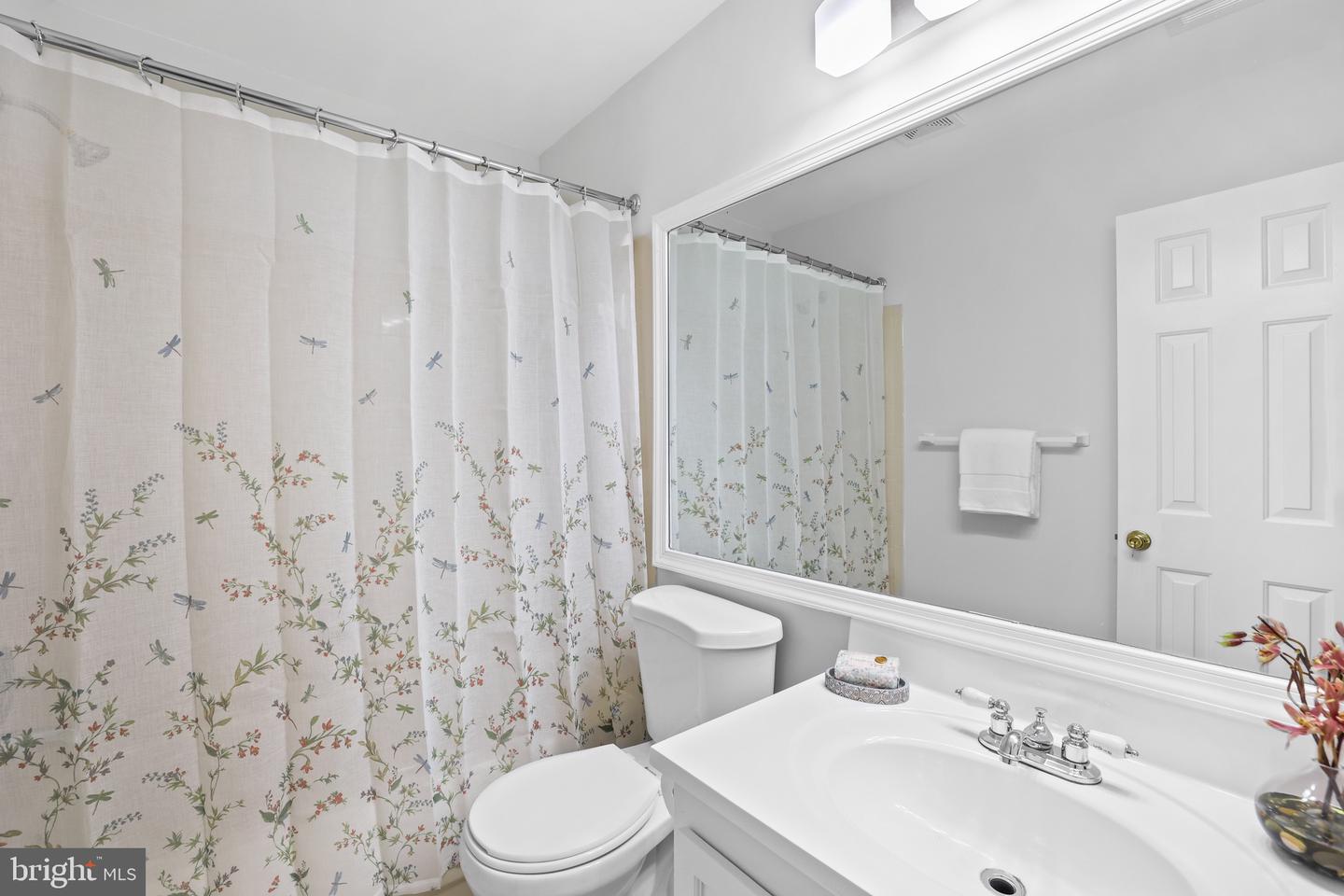 6758 ROCKLEDGE PL, CENTREVILLE, Virginia 20121, 3 Bedrooms Bedrooms, ,3 BathroomsBathrooms,Residential,For sale,6758 ROCKLEDGE PL,VAFX2261200 MLS # VAFX2261200