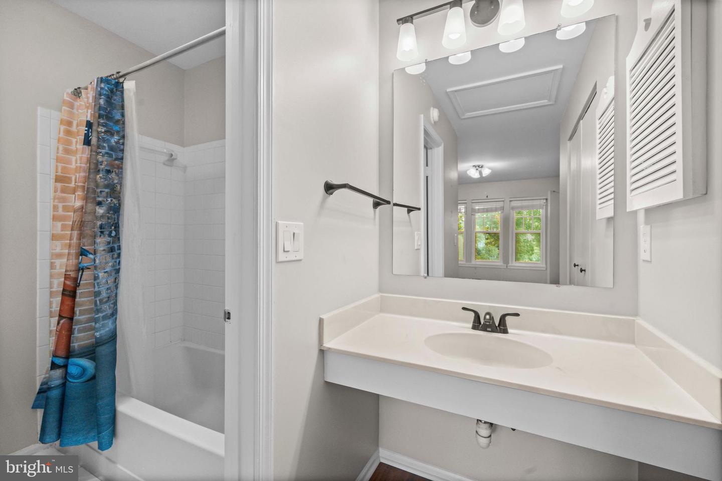 6 FENTON WOOD DR, STERLING, Virginia 20165, 2 Bedrooms Bedrooms, ,2 BathroomsBathrooms,Residential,For sale,6 FENTON WOOD DR,VALO2104526 MLS # VALO2104526