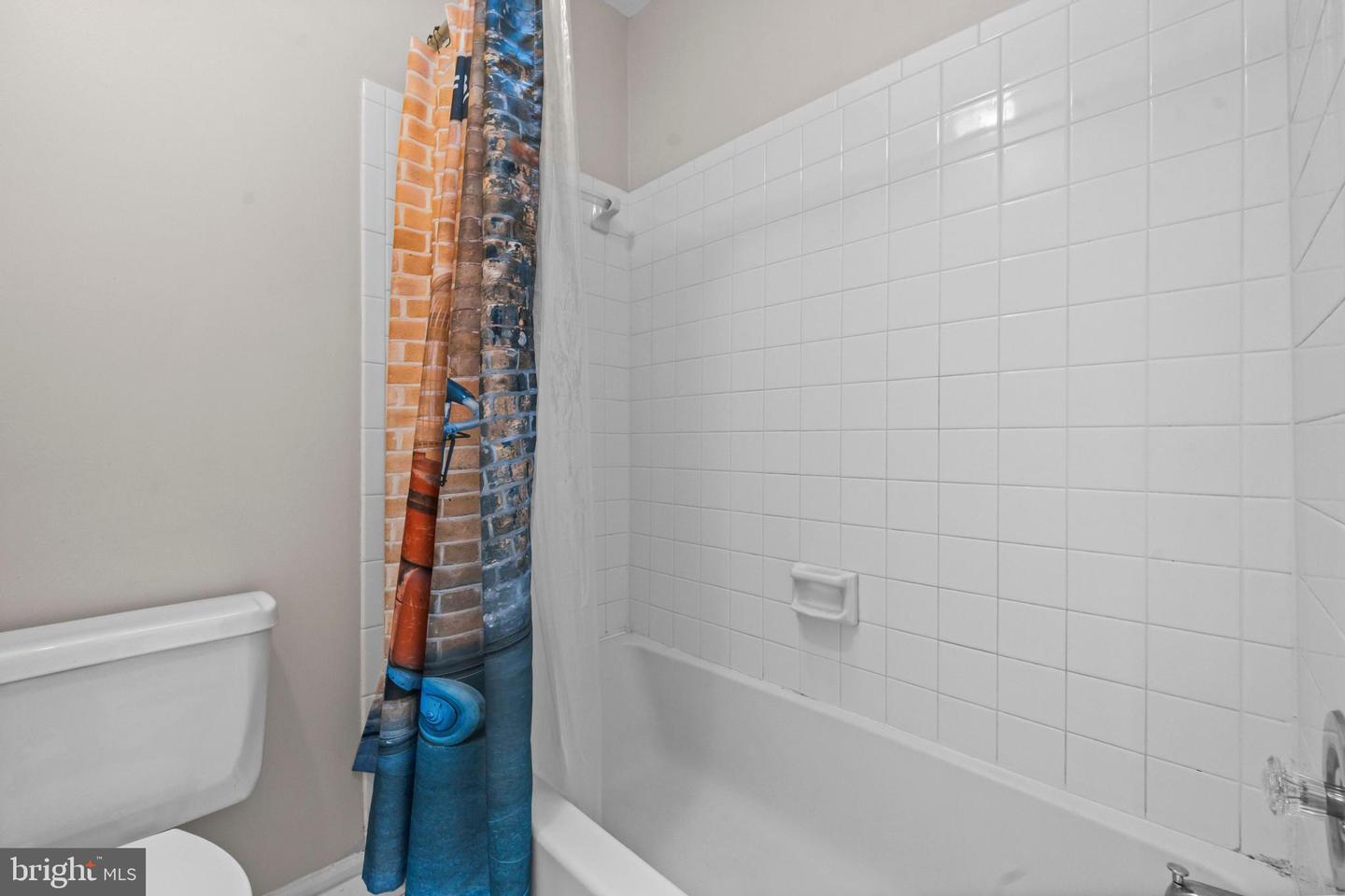 6 FENTON WOOD DR, STERLING, Virginia 20165, 2 Bedrooms Bedrooms, ,2 BathroomsBathrooms,Residential,For sale,6 FENTON WOOD DR,VALO2104526 MLS # VALO2104526