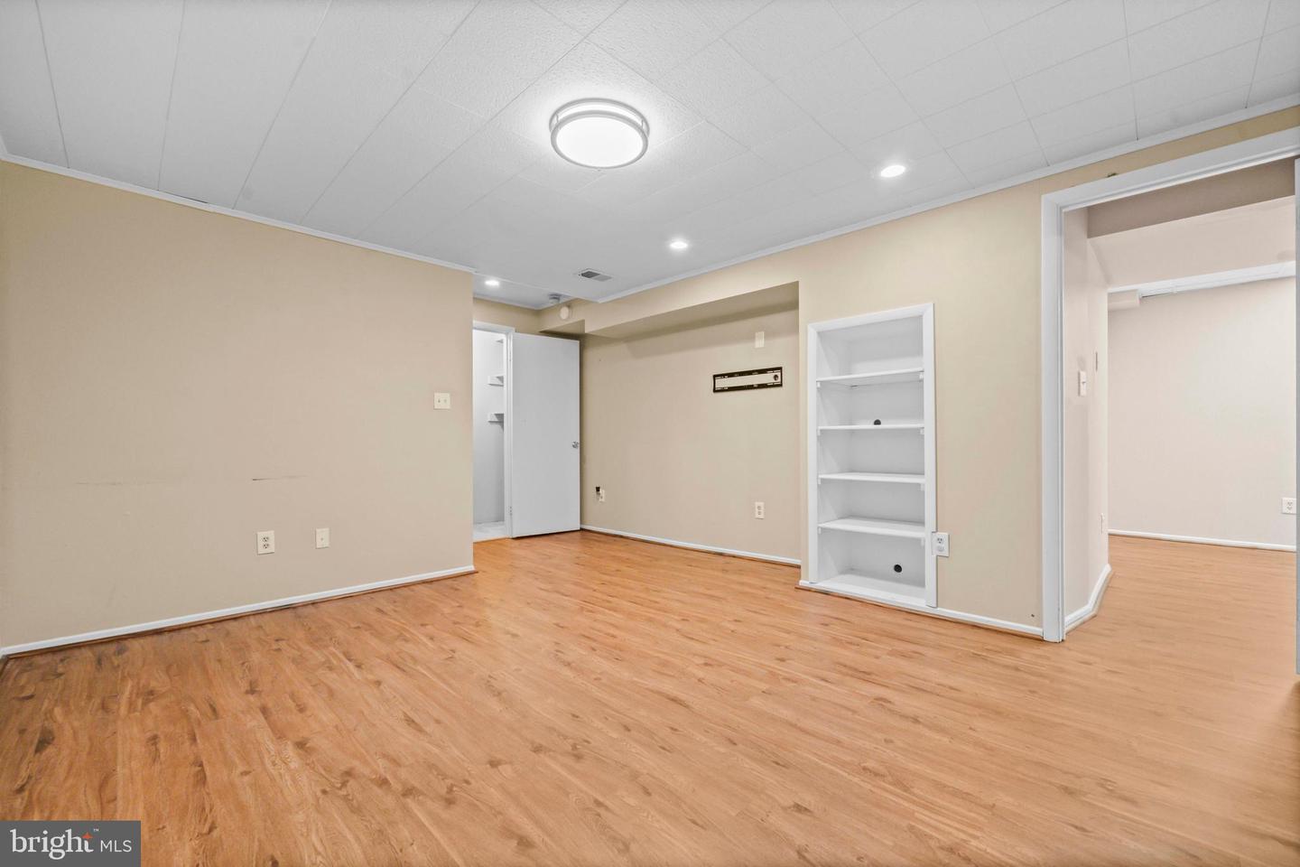 6 FENTON WOOD DR, STERLING, Virginia 20165, 2 Bedrooms Bedrooms, ,2 BathroomsBathrooms,Residential,For sale,6 FENTON WOOD DR,VALO2104526 MLS # VALO2104526