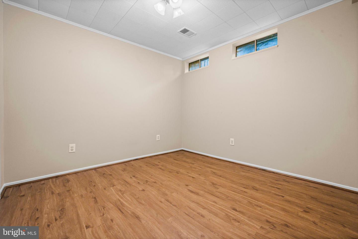 6 FENTON WOOD DR, STERLING, Virginia 20165, 2 Bedrooms Bedrooms, ,2 BathroomsBathrooms,Residential,For sale,6 FENTON WOOD DR,VALO2104526 MLS # VALO2104526