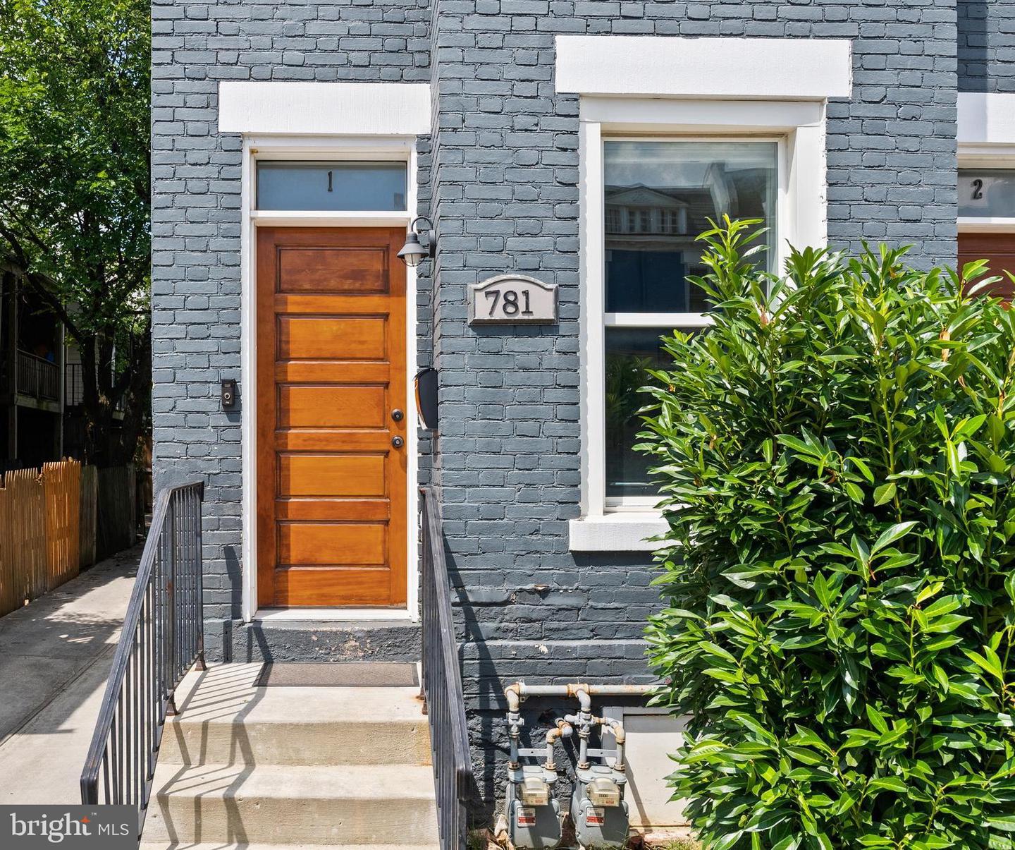 781 COLUMBIA RD NW #1, WASHINGTON, District Of Columbia 20001, 2 Bedrooms Bedrooms, ,2 BathroomsBathrooms,Residential,For sale,781 COLUMBIA RD NW #1,DCDC2214720 MLS # DCDC2214720