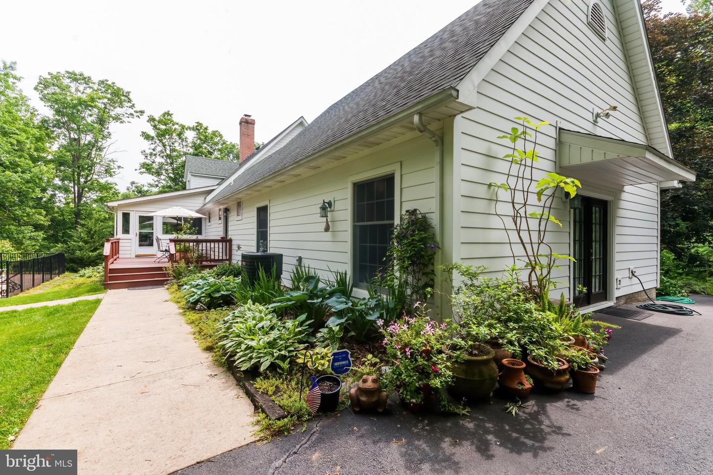 430 SADDLEBACK LN, WINCHESTER, Virginia 22602, 4 Bedrooms Bedrooms, ,3 BathroomsBathrooms,Residential,For sale,430 SADDLEBACK LN,VAFV2036046 MLS # VAFV2036046