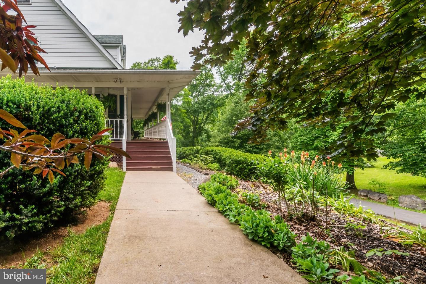 430 SADDLEBACK LN, WINCHESTER, Virginia 22602, 4 Bedrooms Bedrooms, ,3 BathroomsBathrooms,Residential,For sale,430 SADDLEBACK LN,VAFV2036046 MLS # VAFV2036046