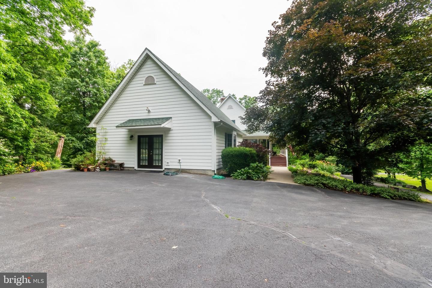 430 SADDLEBACK LN, WINCHESTER, Virginia 22602, 4 Bedrooms Bedrooms, ,3 BathroomsBathrooms,Residential,For sale,430 SADDLEBACK LN,VAFV2036046 MLS # VAFV2036046