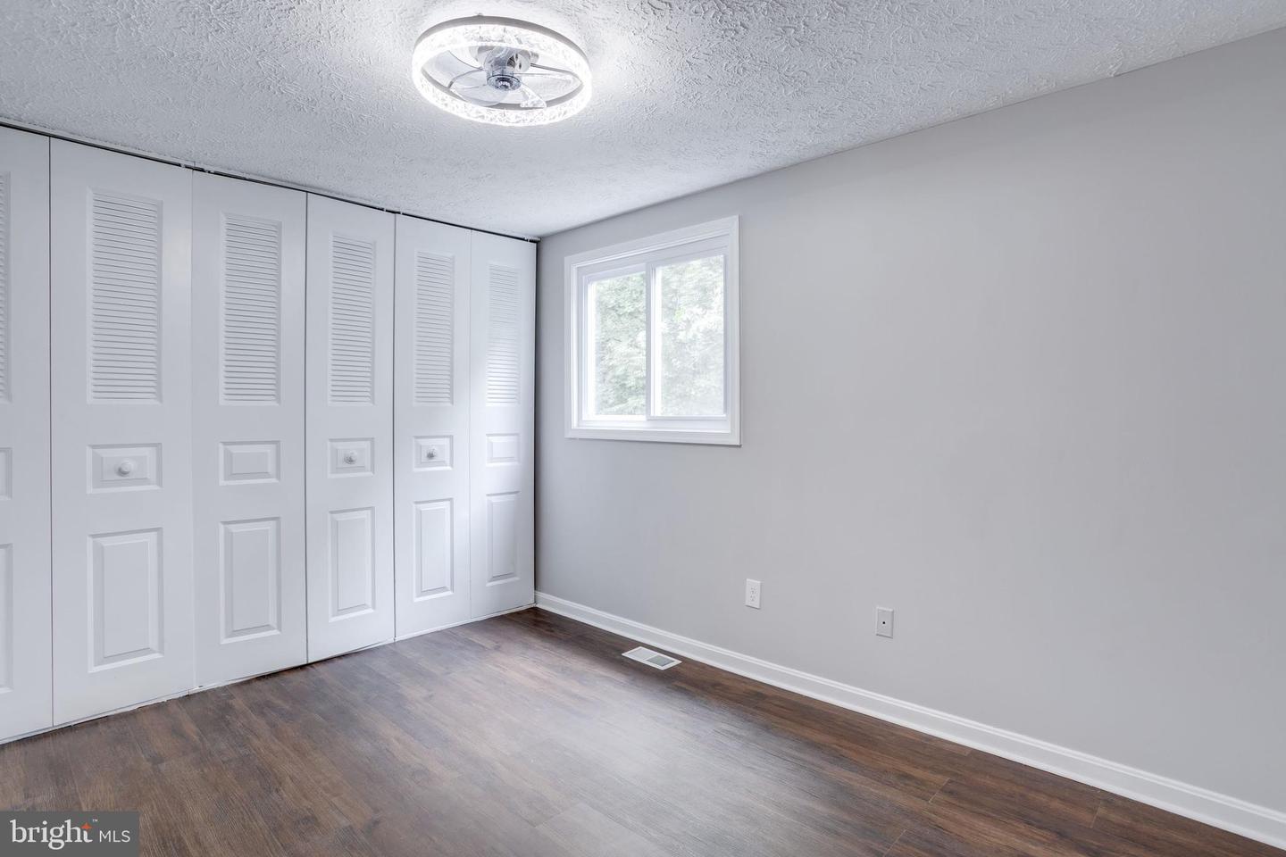 8424 SUGAR CREEK LN, SPRINGFIELD, Virginia 22153, 2 Bedrooms Bedrooms, ,2 BathroomsBathrooms,Residential,For sale,8424 SUGAR CREEK LN,VAFX2261064 MLS # VAFX2261064