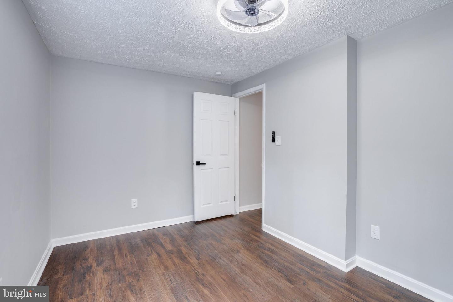 8424 SUGAR CREEK LN, SPRINGFIELD, Virginia 22153, 2 Bedrooms Bedrooms, ,2 BathroomsBathrooms,Residential,For sale,8424 SUGAR CREEK LN,VAFX2261064 MLS # VAFX2261064