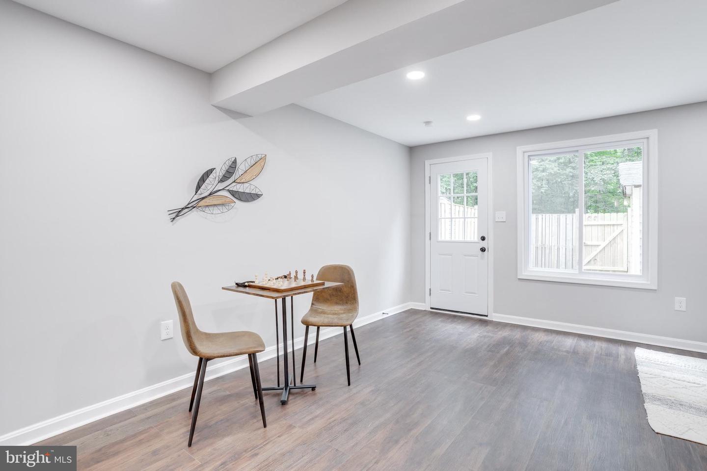 8424 SUGAR CREEK LN, SPRINGFIELD, Virginia 22153, 2 Bedrooms Bedrooms, ,2 BathroomsBathrooms,Residential,For sale,8424 SUGAR CREEK LN,VAFX2261064 MLS # VAFX2261064