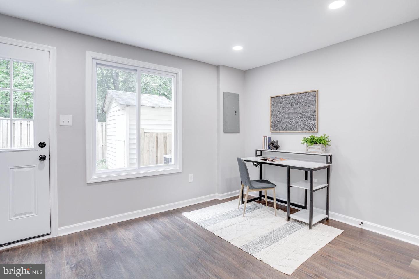 8424 SUGAR CREEK LN, SPRINGFIELD, Virginia 22153, 2 Bedrooms Bedrooms, ,2 BathroomsBathrooms,Residential,For sale,8424 SUGAR CREEK LN,VAFX2261064 MLS # VAFX2261064
