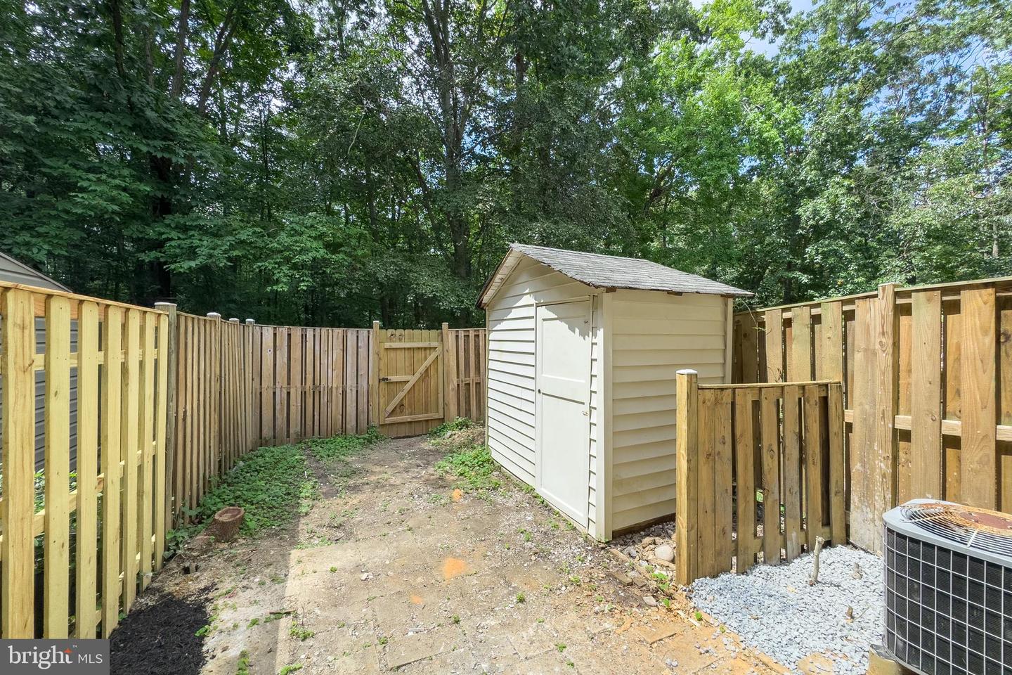 8424 SUGAR CREEK LN, SPRINGFIELD, Virginia 22153, 2 Bedrooms Bedrooms, ,2 BathroomsBathrooms,Residential,For sale,8424 SUGAR CREEK LN,VAFX2261064 MLS # VAFX2261064