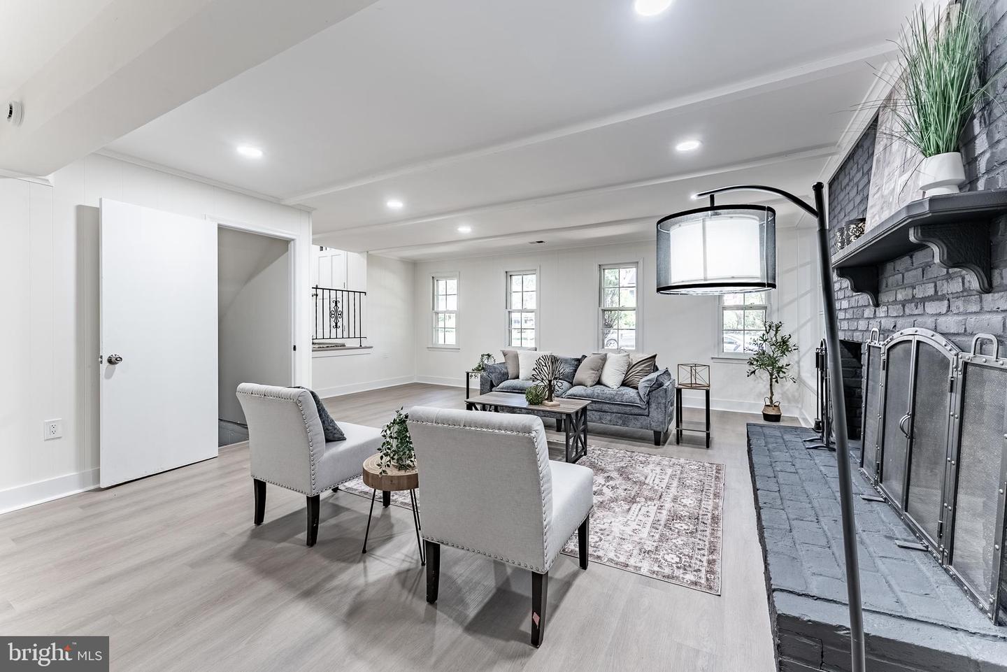 8116 COOPER ST, ALEXANDRIA, Virginia 22309, 5 Bedrooms Bedrooms, ,3 BathroomsBathrooms,Residential,For sale,8116 COOPER ST,VAFX2261074 MLS # VAFX2261074