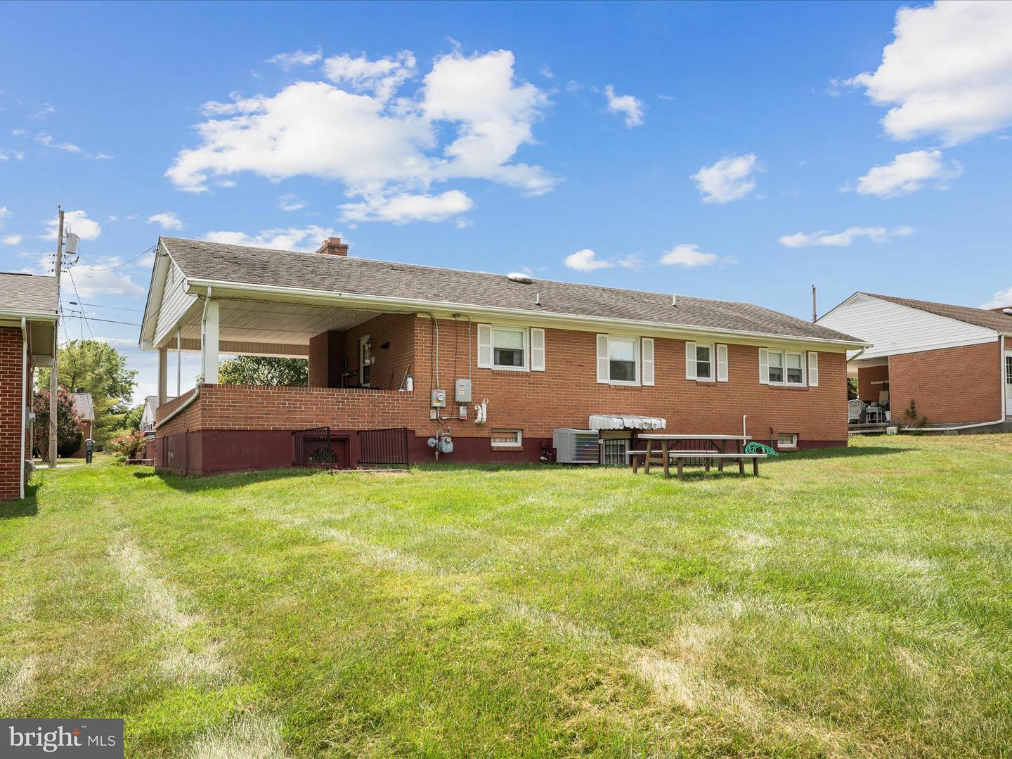 428 IMPERIAL ST, WINCHESTER, Virginia 22601, 3 Bedrooms Bedrooms, ,1 BathroomBathrooms,Residential,For sale,428 IMPERIAL ST,VAWI2008880 MLS # VAWI2008880
