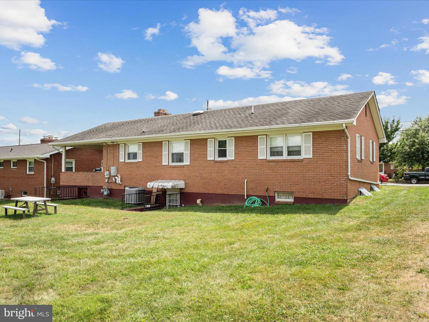 428 IMPERIAL ST, WINCHESTER, Virginia 22601, 3 Bedrooms Bedrooms, ,1 BathroomBathrooms,Residential,For sale,428 IMPERIAL ST,VAWI2008880 MLS # VAWI2008880