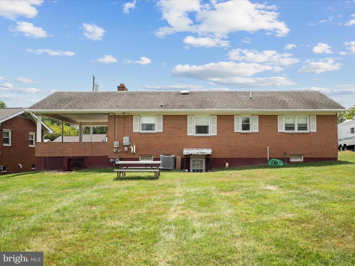 428 IMPERIAL ST, WINCHESTER, Virginia 22601, 3 Bedrooms Bedrooms, ,1 BathroomBathrooms,Residential,For sale,428 IMPERIAL ST,VAWI2008880 MLS # VAWI2008880
