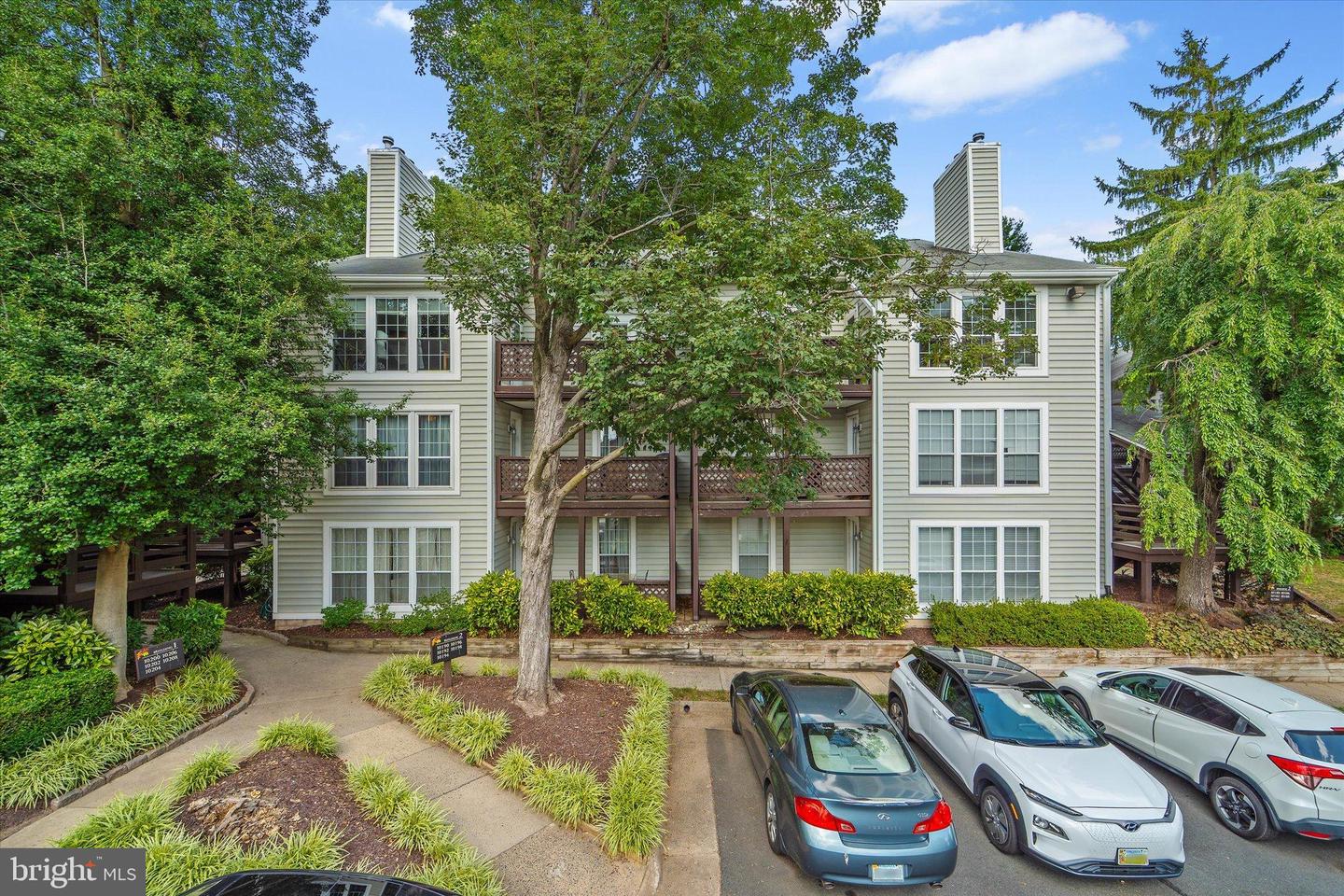 10192 OAKTON TERRACE RD, OAKTON, Virginia 22124, 1 Bedroom Bedrooms, 6 Rooms Rooms,1 BathroomBathrooms,Residential,For sale,10192 OAKTON TERRACE RD,VAFX2261270 MLS # VAFX2261270