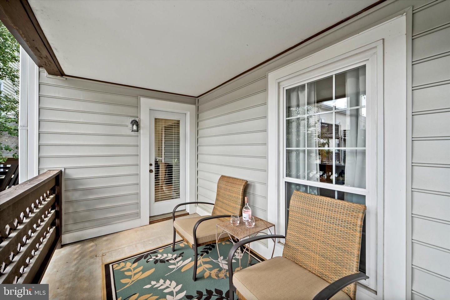 10192 OAKTON TERRACE RD, OAKTON, Virginia 22124, 1 Bedroom Bedrooms, 6 Rooms Rooms,1 BathroomBathrooms,Residential,For sale,10192 OAKTON TERRACE RD,VAFX2261270 MLS # VAFX2261270