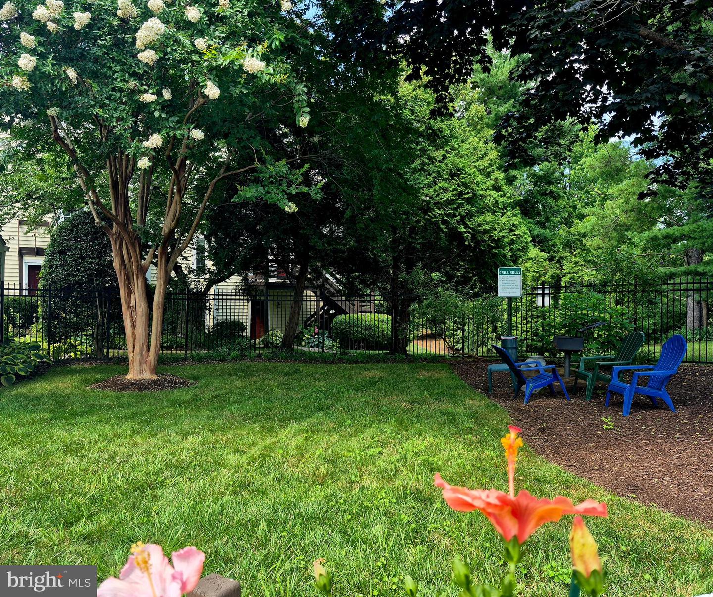 10192 OAKTON TERRACE RD, OAKTON, Virginia 22124, 1 Bedroom Bedrooms, 6 Rooms Rooms,1 BathroomBathrooms,Residential,For sale,10192 OAKTON TERRACE RD,VAFX2261270 MLS # VAFX2261270
