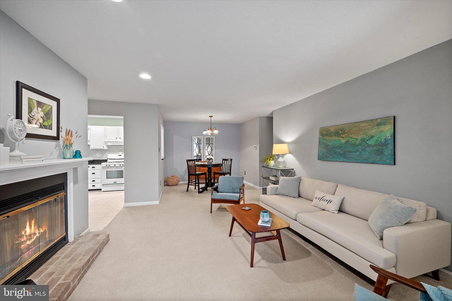 10192 OAKTON TERRACE RD, OAKTON, Virginia 22124, 1 Bedroom Bedrooms, 6 Rooms Rooms,1 BathroomBathrooms,Residential,For sale,10192 OAKTON TERRACE RD,VAFX2261270 MLS # VAFX2261270